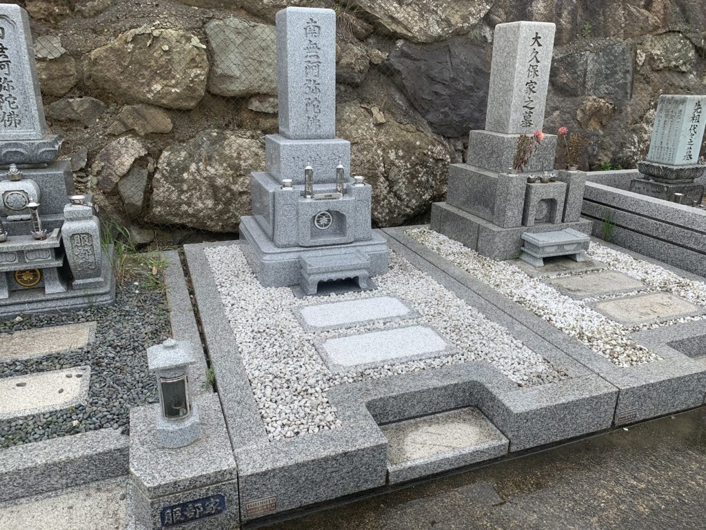 30960